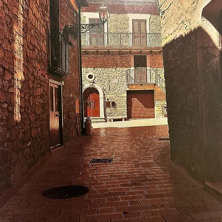 Vicolo Della Luna Albano di Lucania
