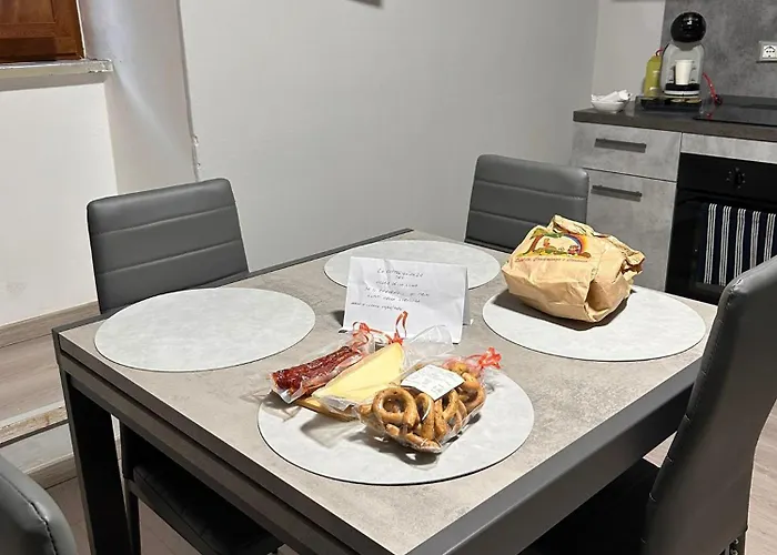 Vicolo Della Luna * Albano di Lucania