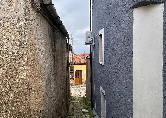 Vicolo Della Luna * Albano di Lucania